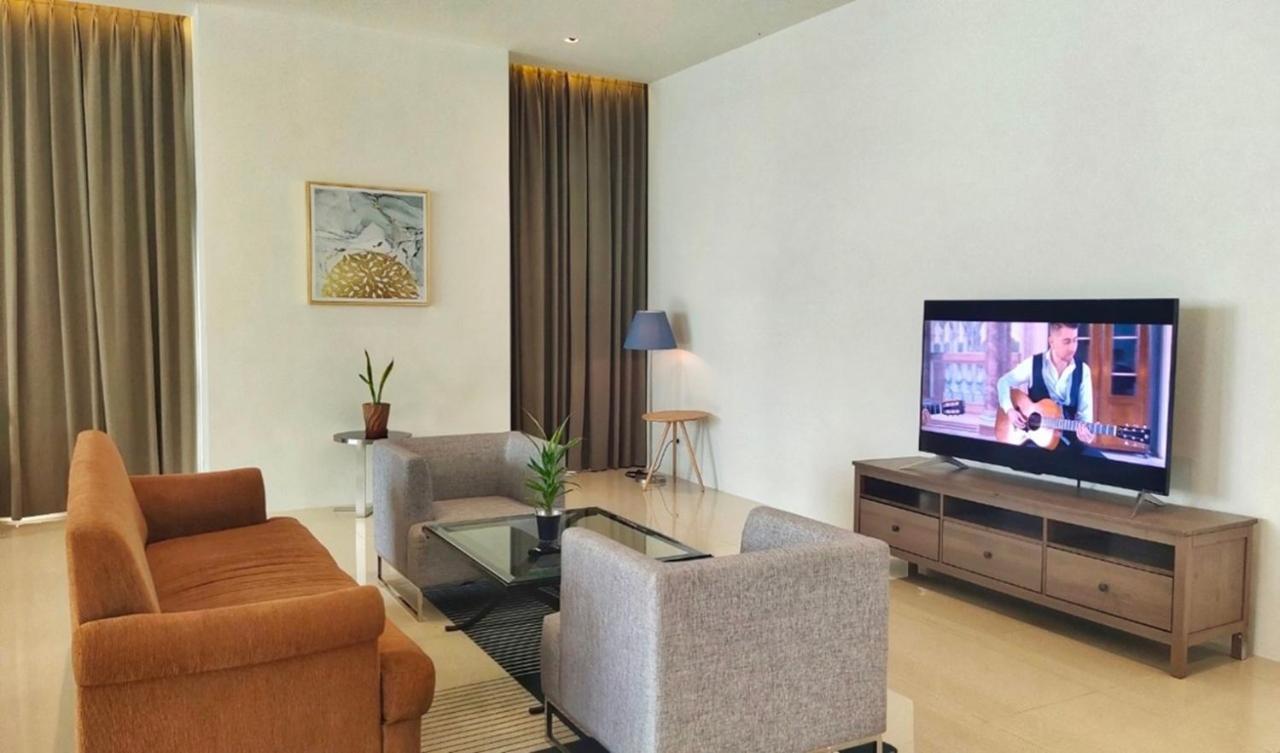 Jasmine 59 Hotel Bangkok Dış mekan fotoğraf A living room in a serviced apartment in Ho Chi Minh City, Vietnam